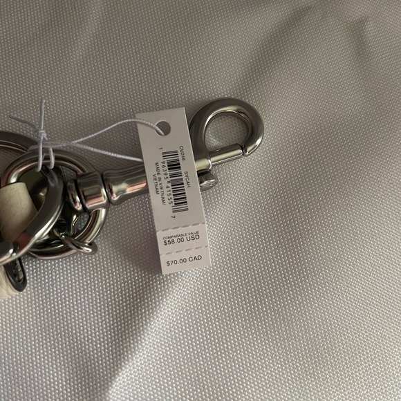 COACH CU246 Trigger Snap Bag Charm Floral Printed Leather Key Flower White - Picture 3 of 13